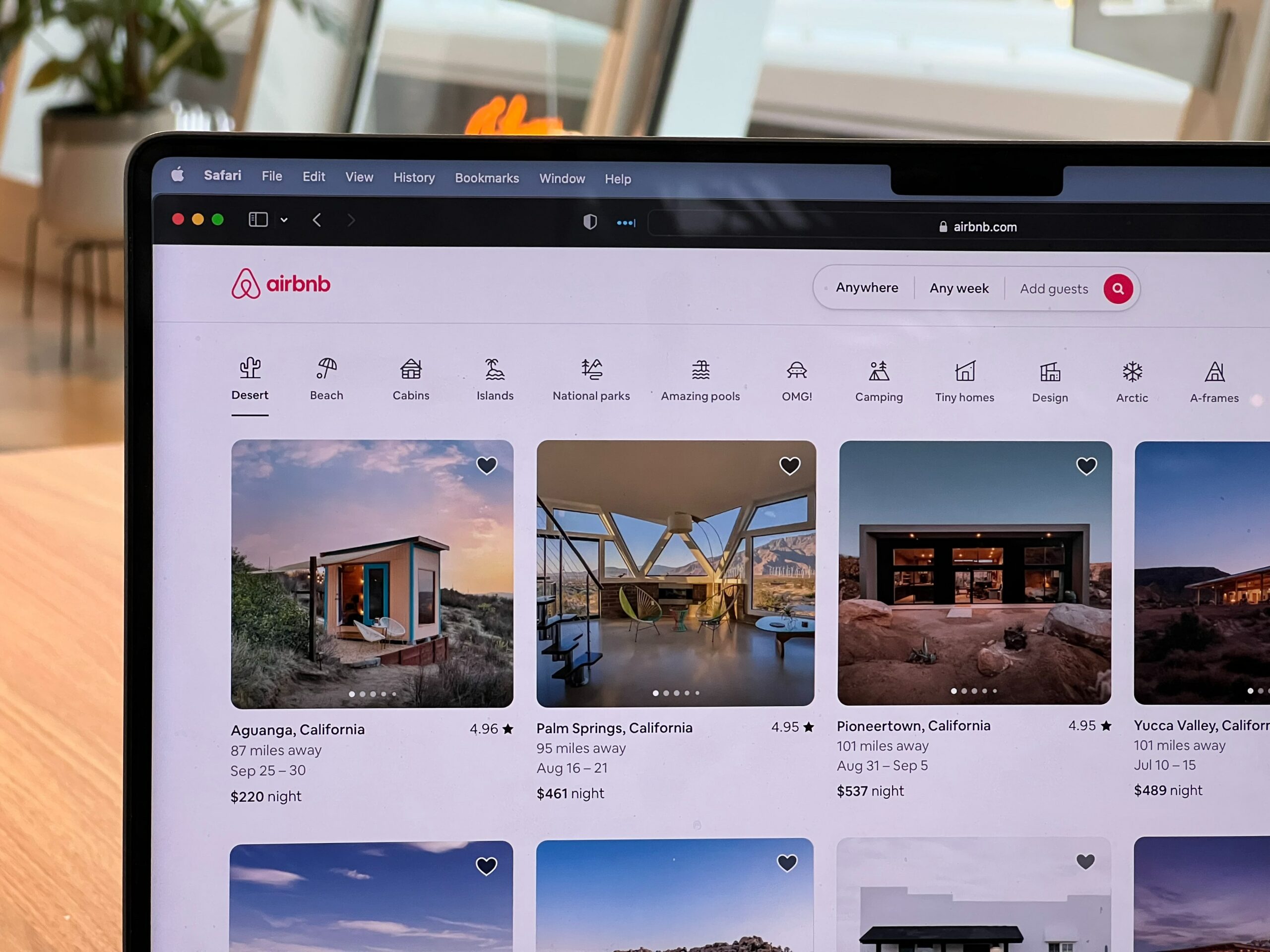 Booking.com vs Airbnb.com: Ποια είναι η καλύτερη πλατφόρμα;