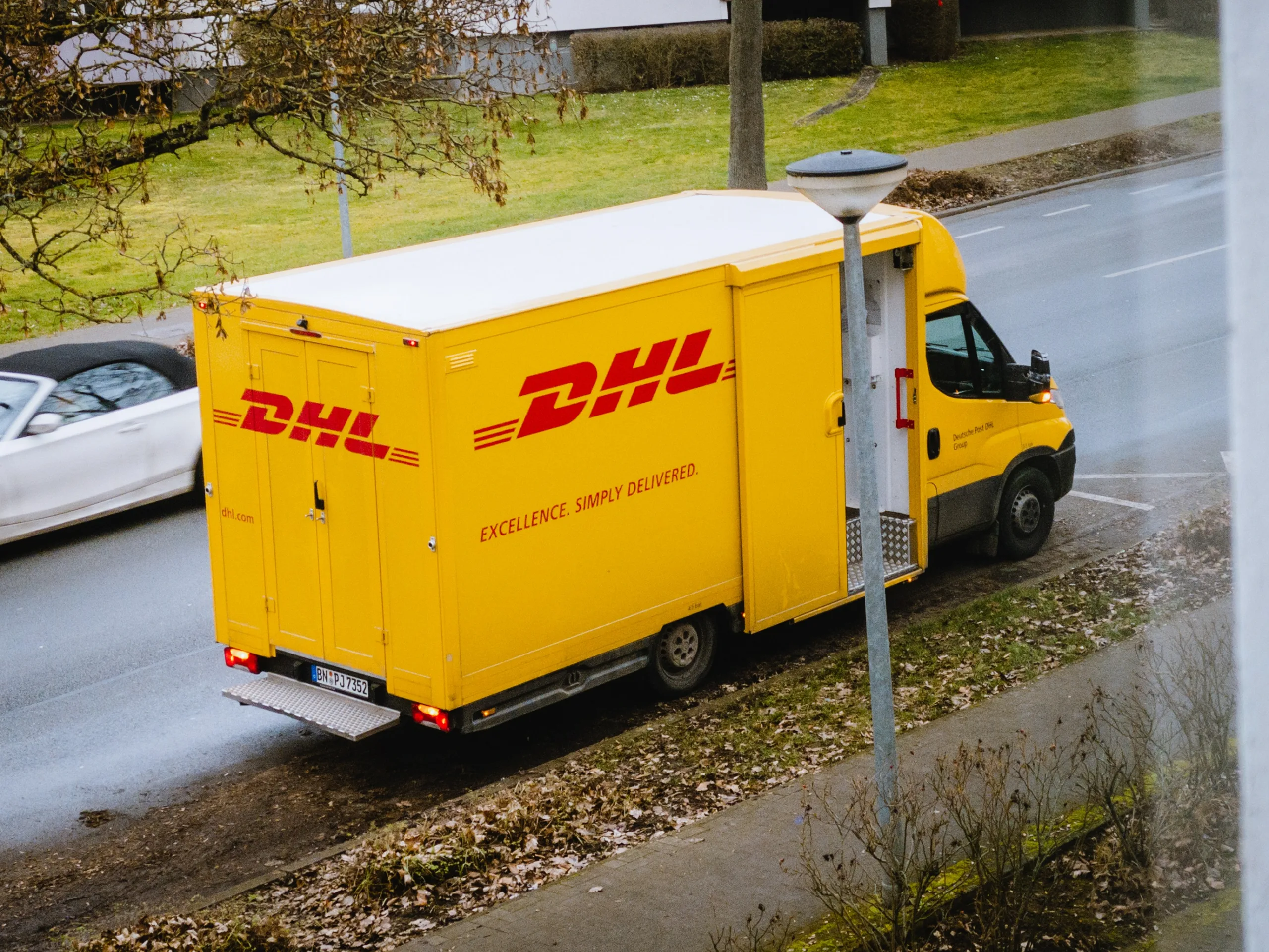 DHL Βρες μια μεταφορική εταιρεία Courier